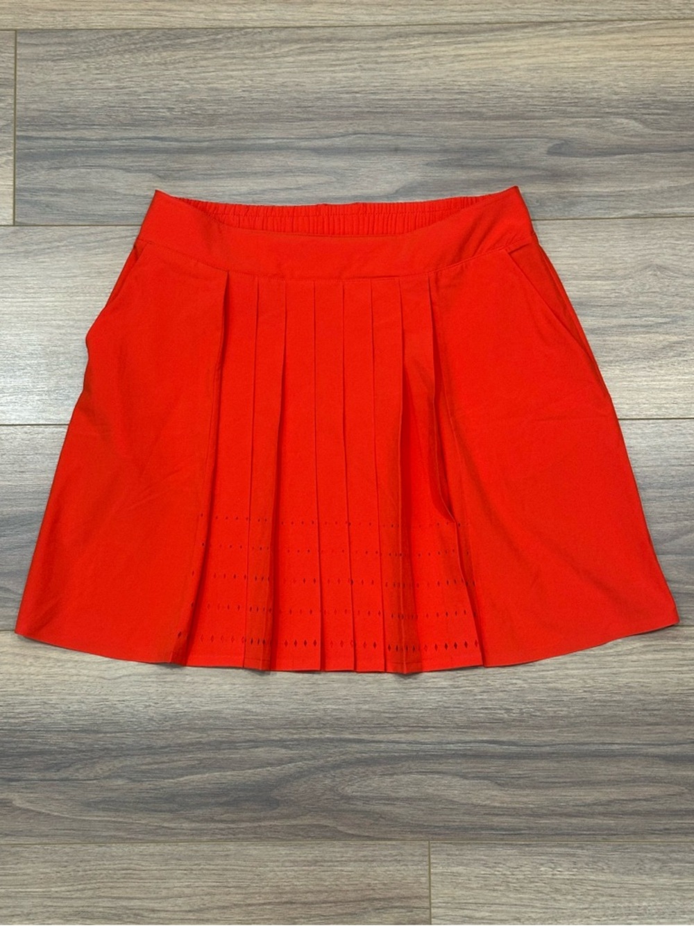 NEW Bogner Venja Golf Skirt in Vivid Red Size 8